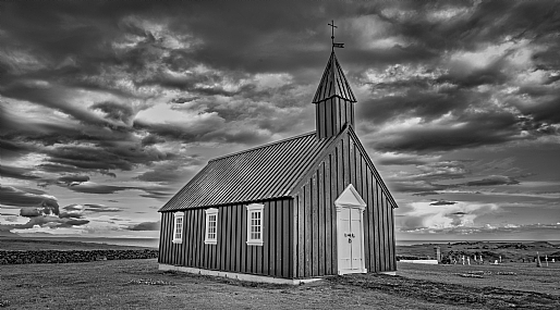 איסלנד-הכנסייה השחורה