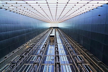 skyscarper elevators