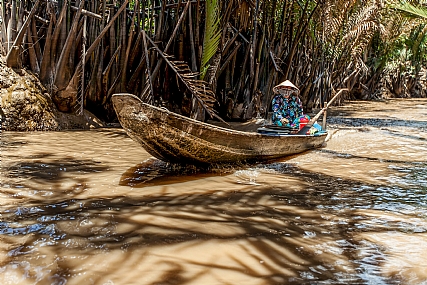 סירה על נהר המקונג