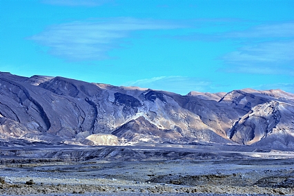 הרים ע"י ים המלח 