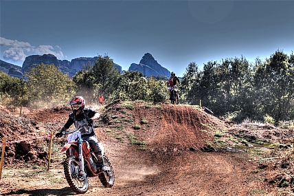 אנדרו בנופי מטאורה יוו