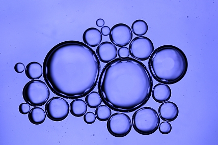 עיגולי שמן על מים