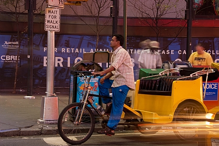לילה במנהטן-ריקשה | לילה במנהטן ניו יורק ריקשה 