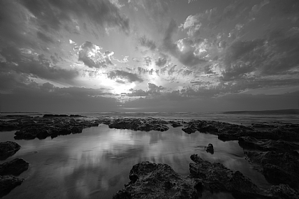 שקיעה שלא רואים בה שמש