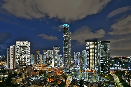 ערב כחול עמוק