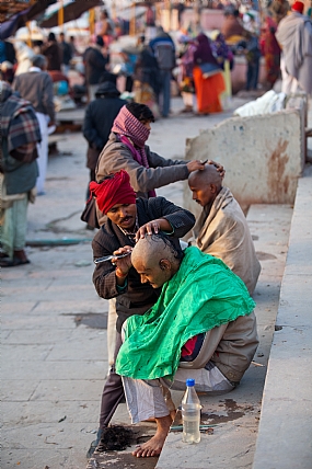 היטהרות על גדת הגנגס | תספורת הגנגס 