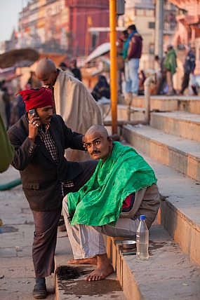 רגע.. מייד ממשיך | תספורת הגנגס הודו 