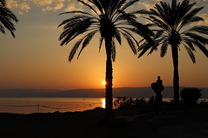 שקיעה בחוף הכנרת 