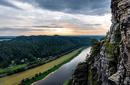 נהר האלבה בשקיעה 1
