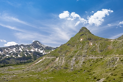 הוציא קיטור | מונטנגרו
