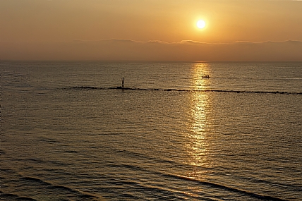 דייג בזריחה