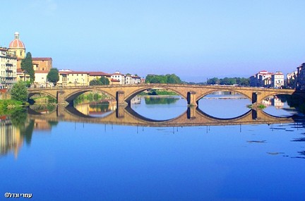 גשר על מים שלוים