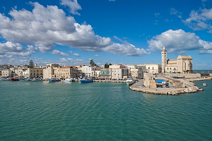 הנמל בטראני