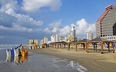 כסאות בהמתנה