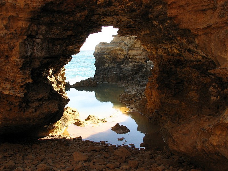 הים שבקצה המנהרה