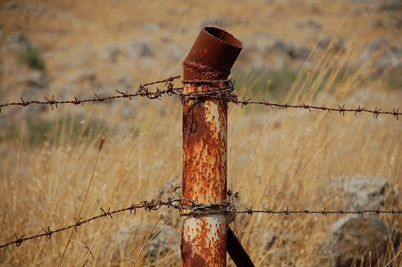 חלוד ועדיין עומד ויציב
