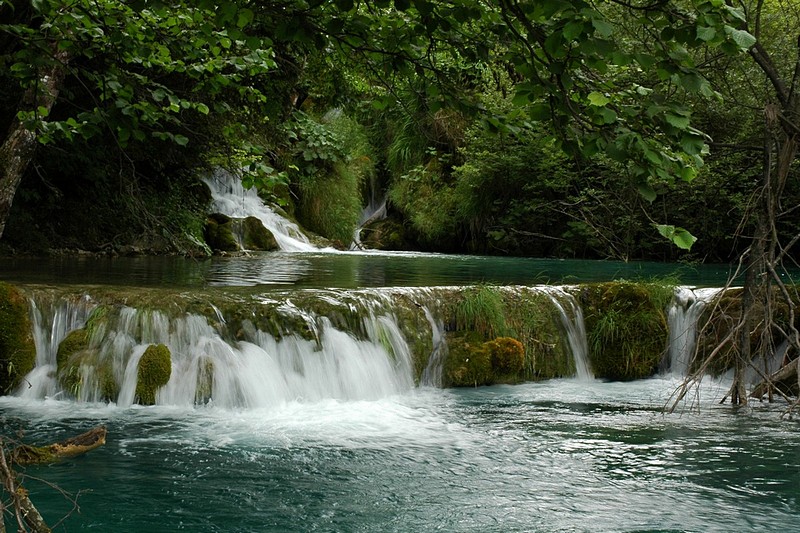מפלים קטנים