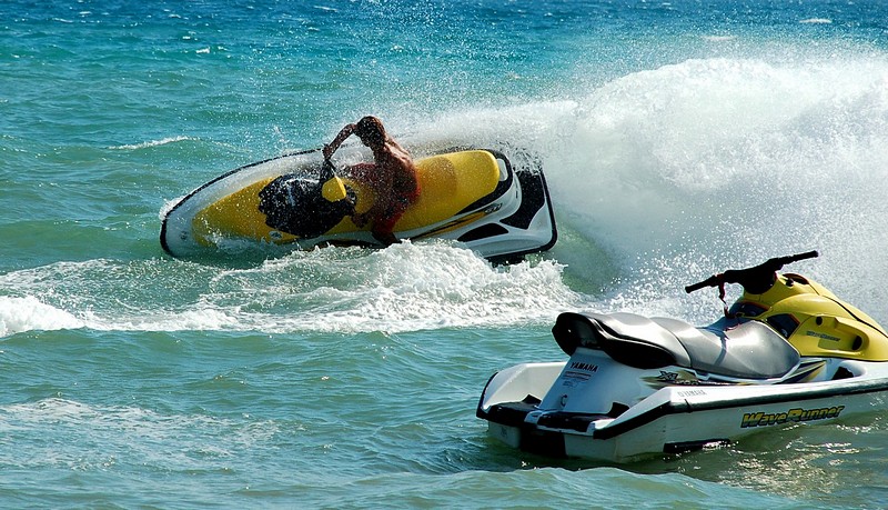 עושים גלים 1 - סדרה