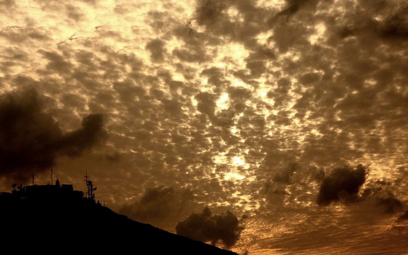 דארק סקייס1