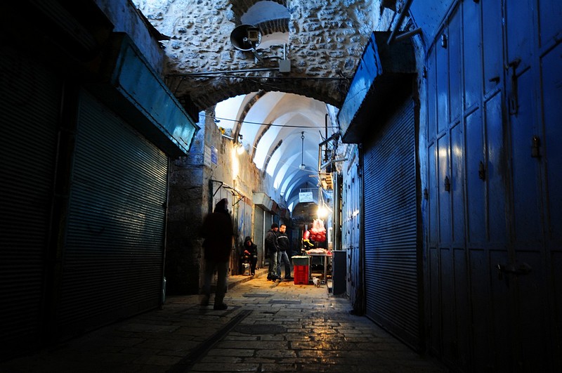 סימטה חשוכה בקסבה