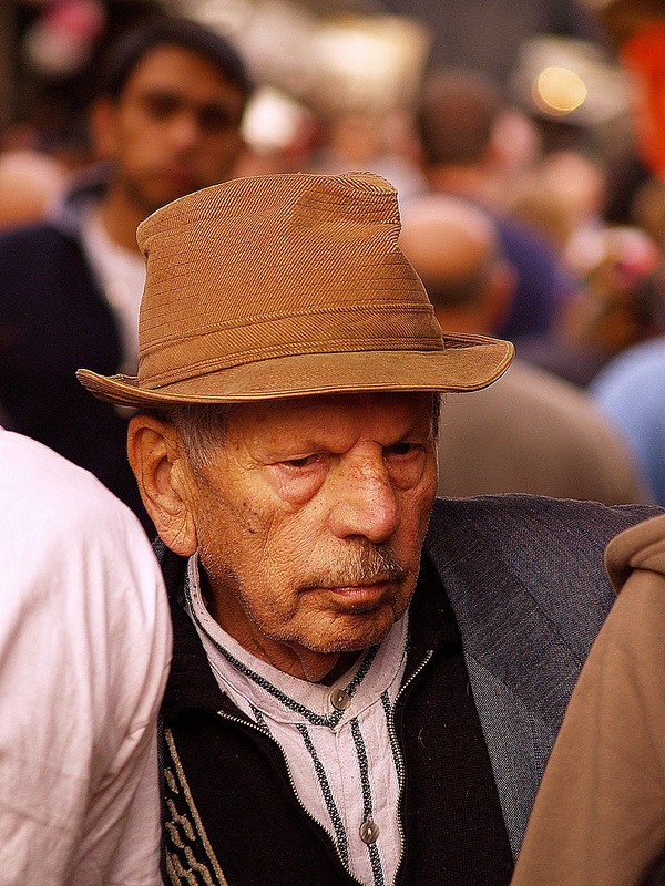 אנשי השוק - צהבהב 