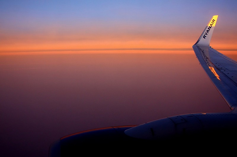 מראות בשחקים.