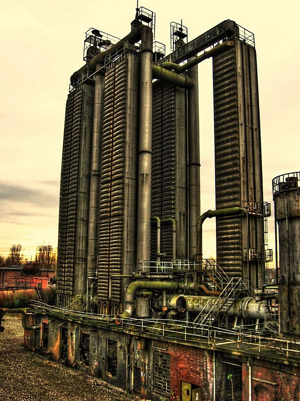 המפעל נסגר, הבנק סגר..