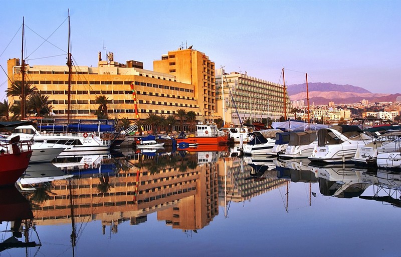 מראה שעל המיים