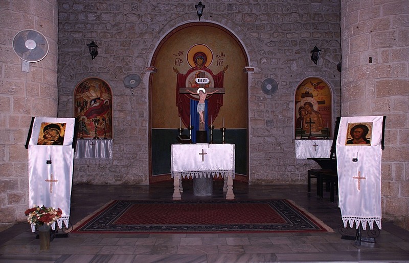 בתוך הכנסיה