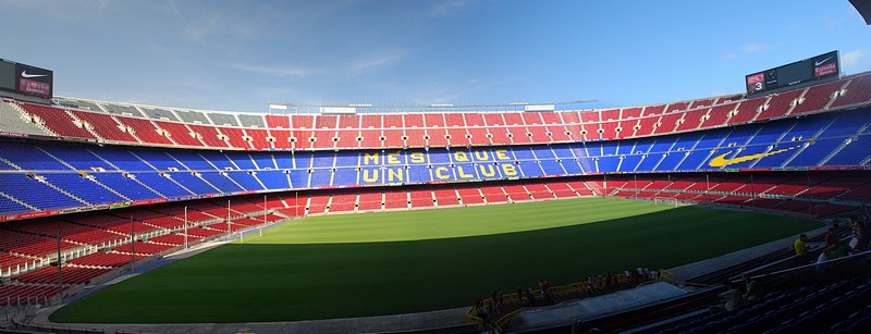 קאמפ נואו ללא קהל...