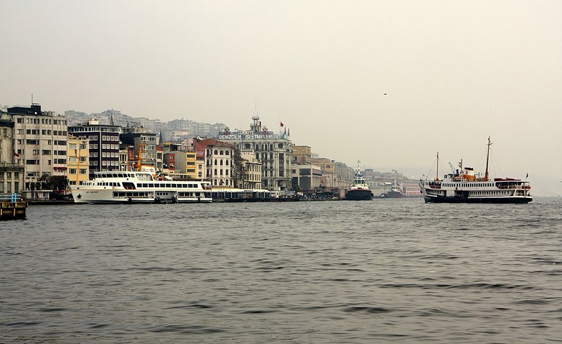 ביום סגרירי.