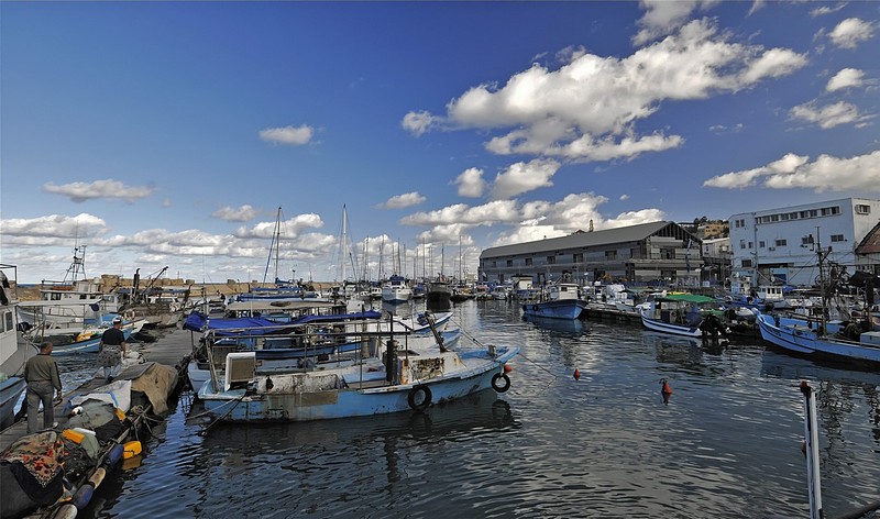 כחול מיים ושמיים