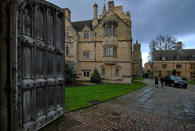 גם אתה, כנס...