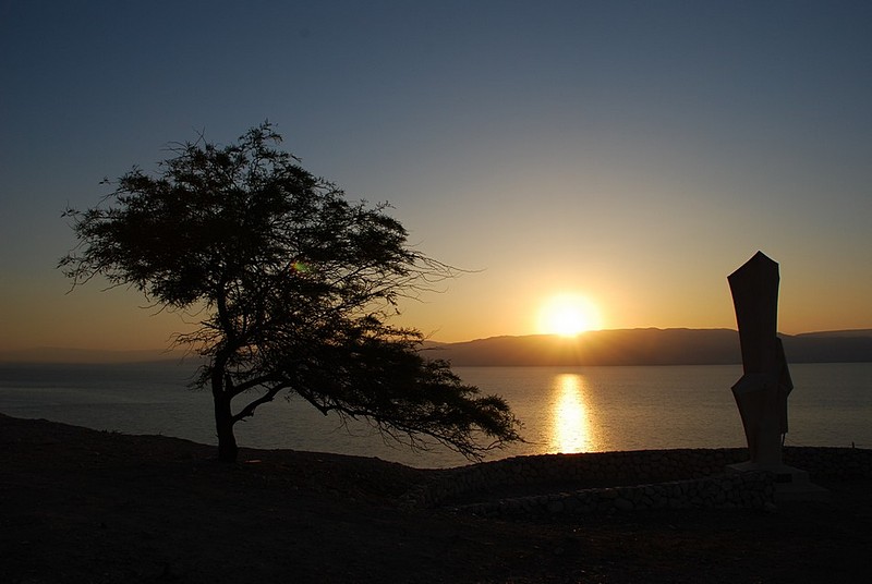 זריחה בים המלח