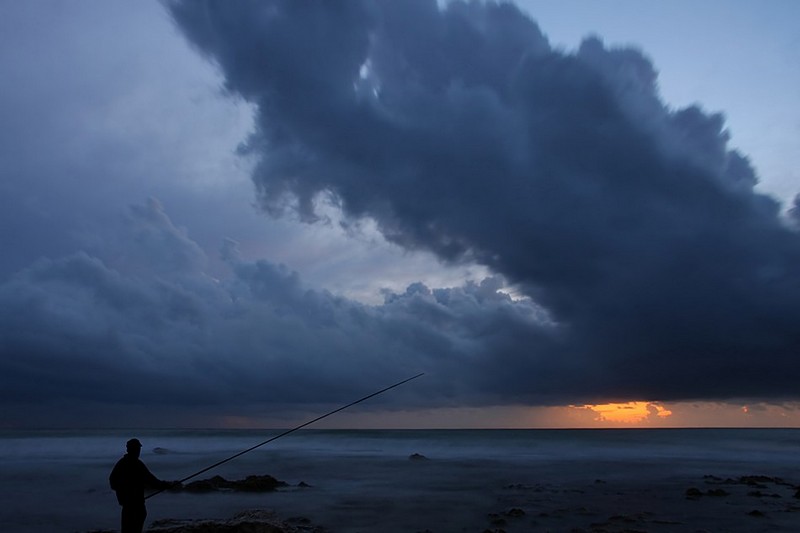 מצא לו יום לדוג