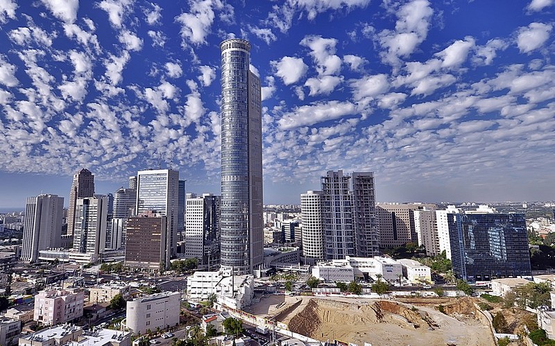 מגדלים  מעוננים