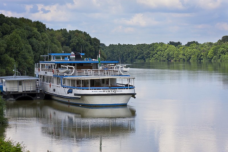 חניה בכחול לבן