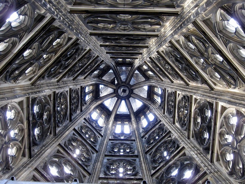 מבט לשמיים - DOM בקלן