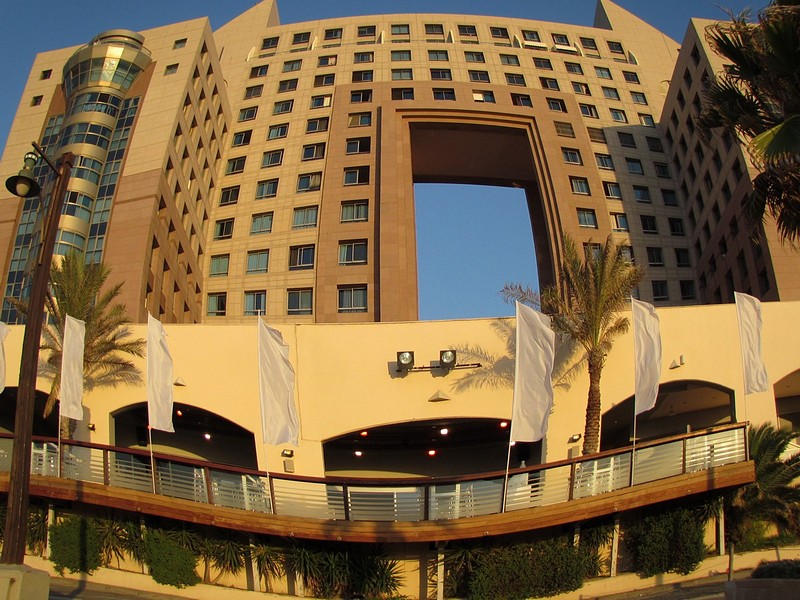 הבית הזה עקום