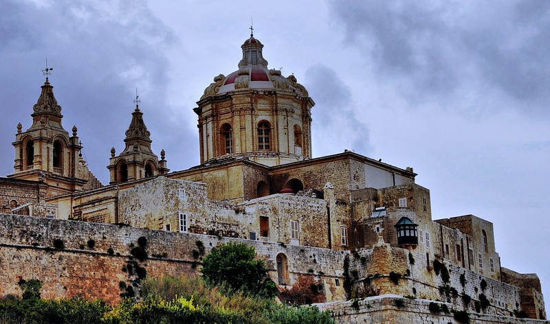 בדרך למדינה