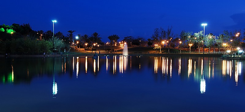 חגיגת השתקפויות ...