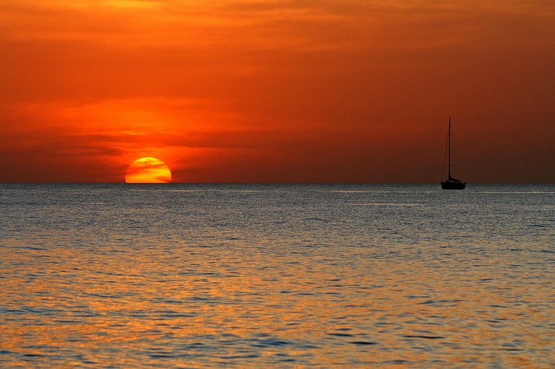 אל עבר השמש